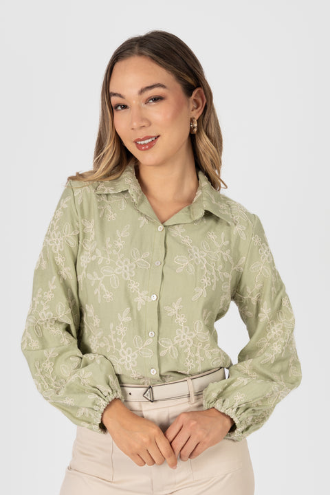 Blusas y camisas